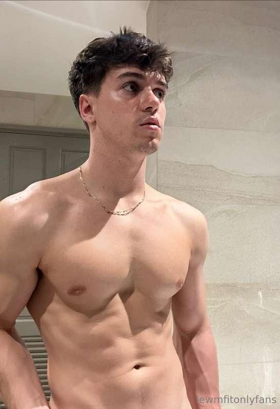 This is a hot shot like the mess I made in the shower