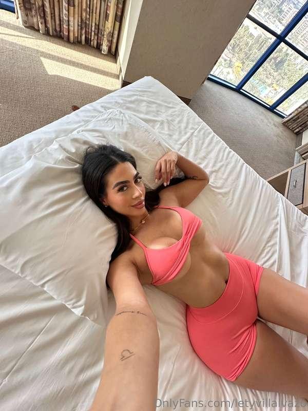 Who wants to take these off 🥵