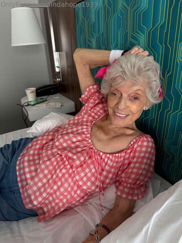 I could ruin your focus in one glance 😉