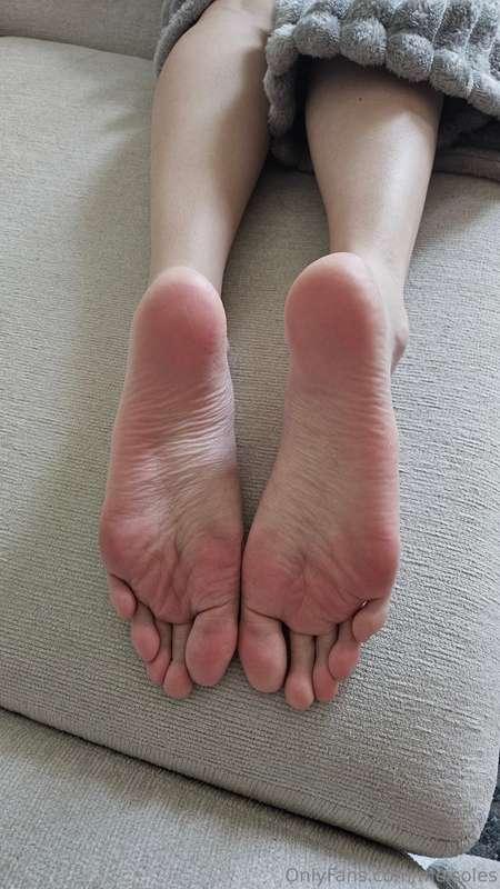 Time for your weekly relapse to my perfect Asian feet.   Cus..