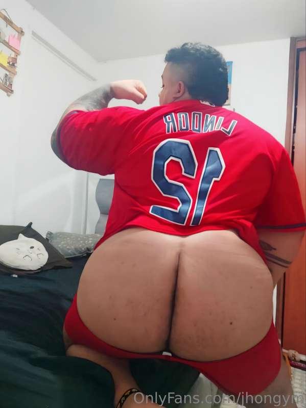 A red that warms you💪🏼❤️🔥