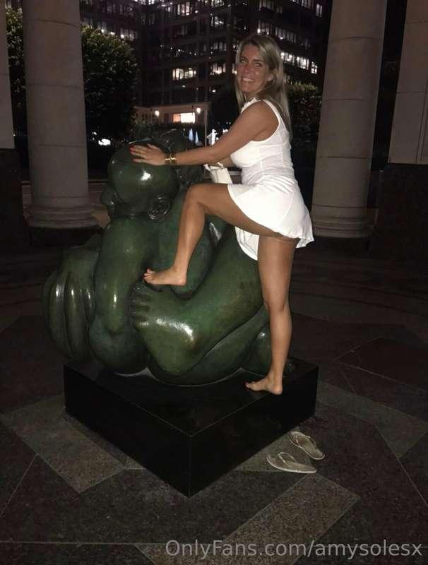Giving my feet a rest, on the way back home from a party 🎈 🦶..