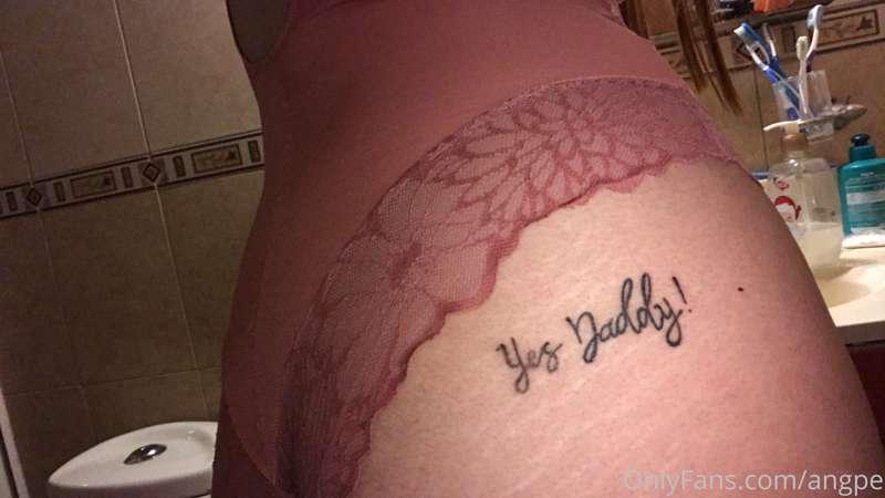 Que ganas de que me dejen marcada la mano abajo de mi tatuaj..