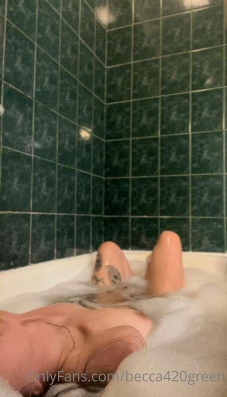 baths get me in some type of mood