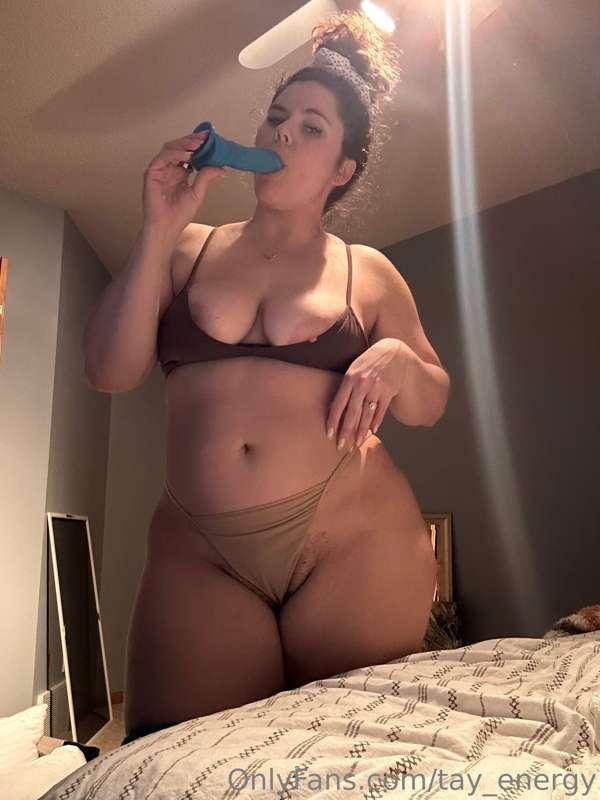 This is in your DMs shortly ❤️🤤 purrrfect way to end our wee..