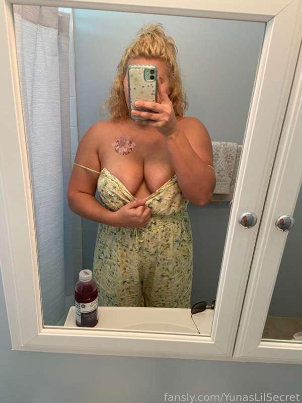 Mirror titty  hehe 


#mirror #titties #tits #boobs #bigboobs #fyp #areolas #nipples 