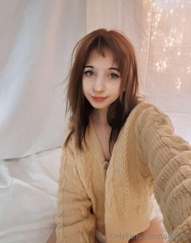 Feeling cute today, wanna cuddle?Tip for the rest and I’ll s..