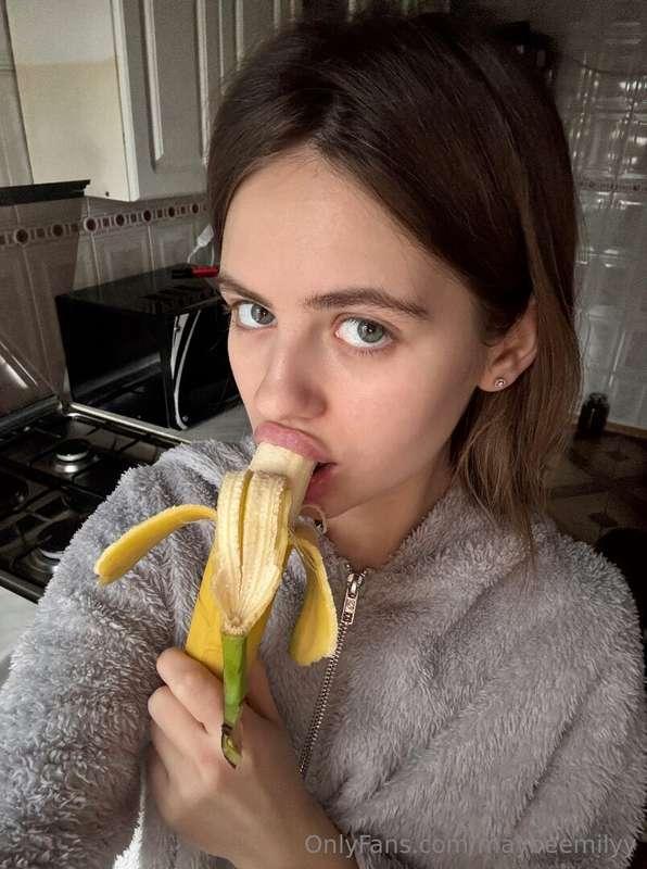 🔥𝗙𝗥𝗘𝗘 𝗢𝗡𝗟𝗬 𝗡𝗢𝗪🔥Just turned 18y.o. and started OF🔥@18y.o_evaD..