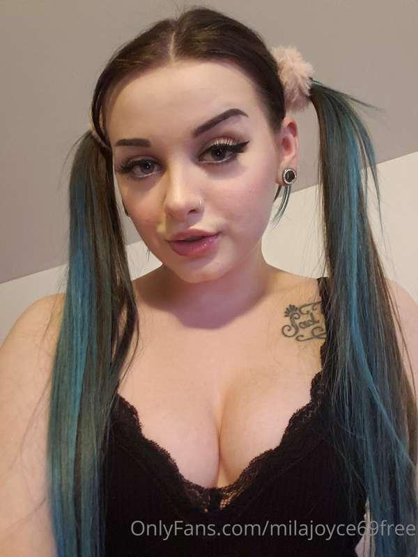 Wanna see my tits?
Check out my XXX onlyfans page! @milajoyc..