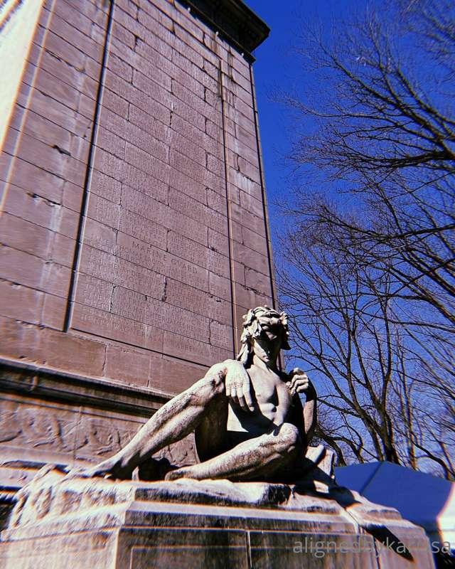 This architecture in NYC was amazing to see 🗿 It reminded me..