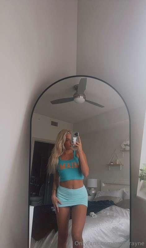 dm me something nice and ill take my clothes off for you ;) 