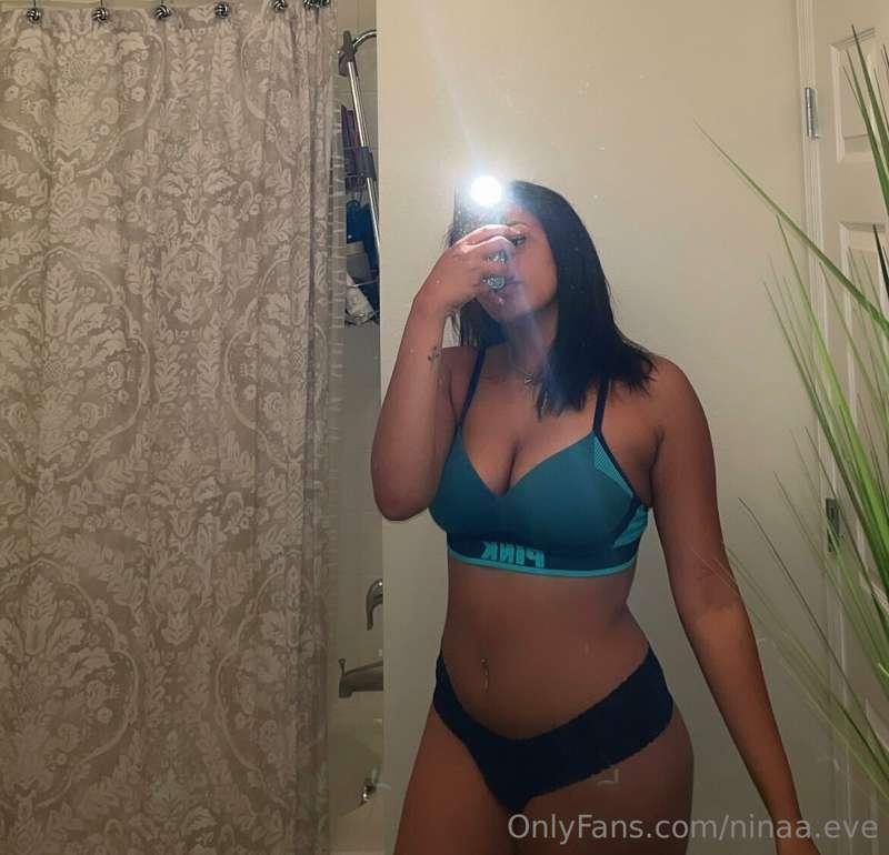 If you prefer to see me nude, just DM me🙈