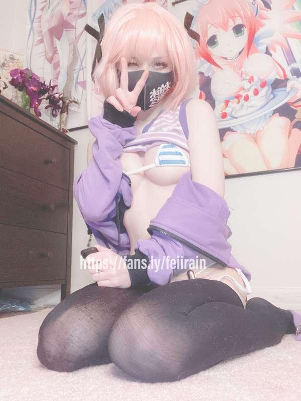 i took some rly cute vids in this cos ill be posting soon ;;3 also yesterday i rewarded like 60 ppl with an extra cute pic for commenting sweet things😌 took forever but it was worth, im thinking maybe once a week ill pick a random post and reward everyone that commented/ people i notice comment alot &lt;3 !!