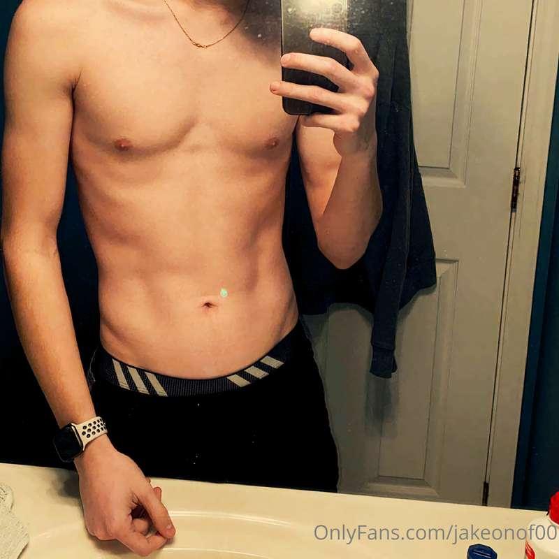 What do you want to see tonight babe? 😈 I'm home alone and w..