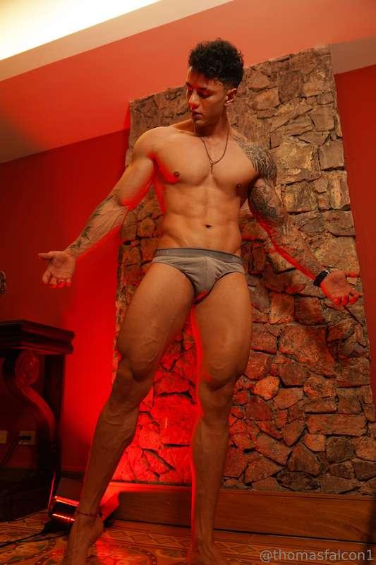 My body is a temple that I want to explore with you😍😍