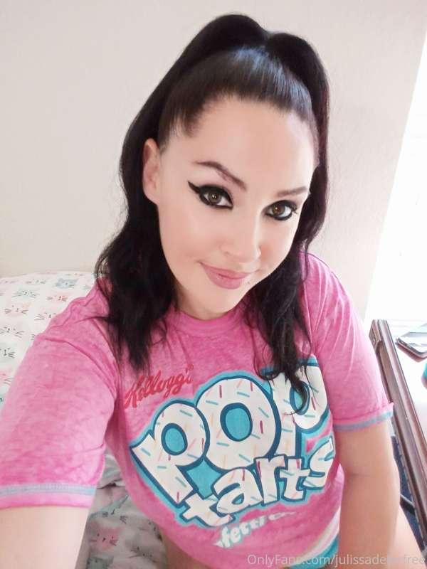 💓HOW CUTE AM I?💓 
$1= ugly
$10= beyond adorable
Higher the t..