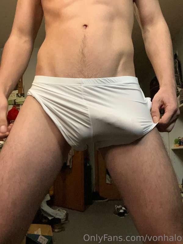 Who doesn’t love some skimpy shorts??