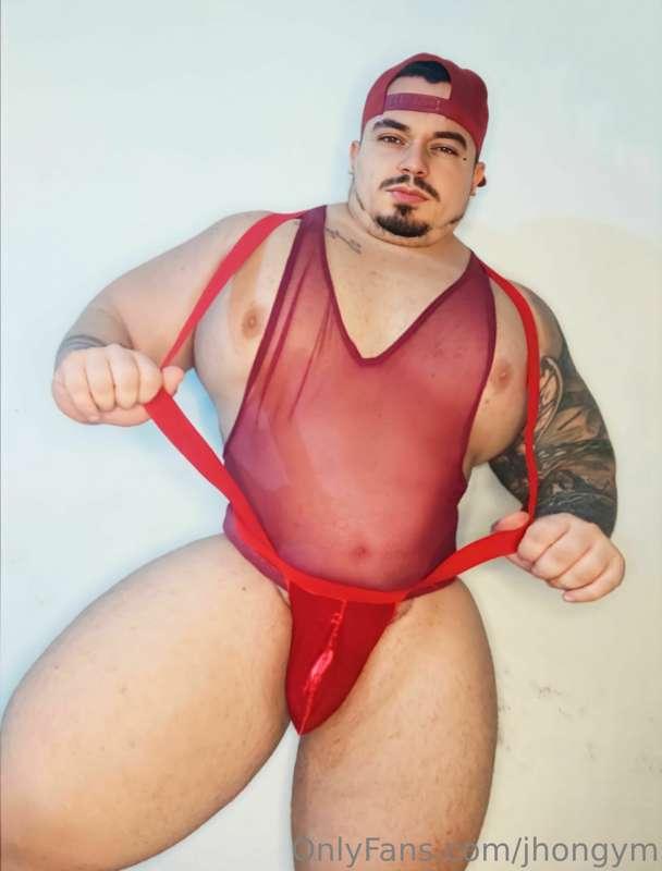 Underneath so many clothes this is what is hidden, you have ..
