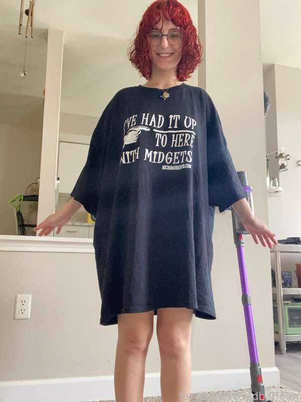 shouts out to one of my supporters for getting this t shirt for my 5’1 ass in an XXL. ironic as hell. i’ve had it up to here with myself.