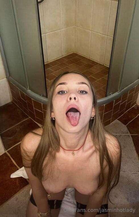 𝑌𝑜𝑢𝑟 𝑠𝑤𝑒𝑒𝑡 𝑝𝑖𝑥𝑖 @sweet_pixi69 ✨✨✨ Hey! I’m Pixi, 18 years ol..