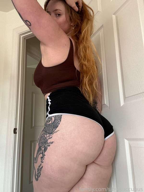 Do you like my fit? 

#inked #redhead #curvy #busty #tatted #college #girl #big #tits #ass #pussy #thick #thighs #ink #alt