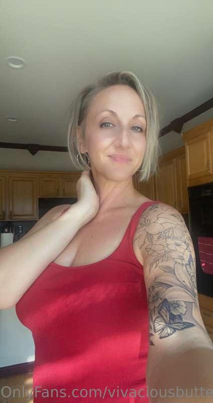 Making dinner 🍽 and feeling that afternoon exhaustion kickin..