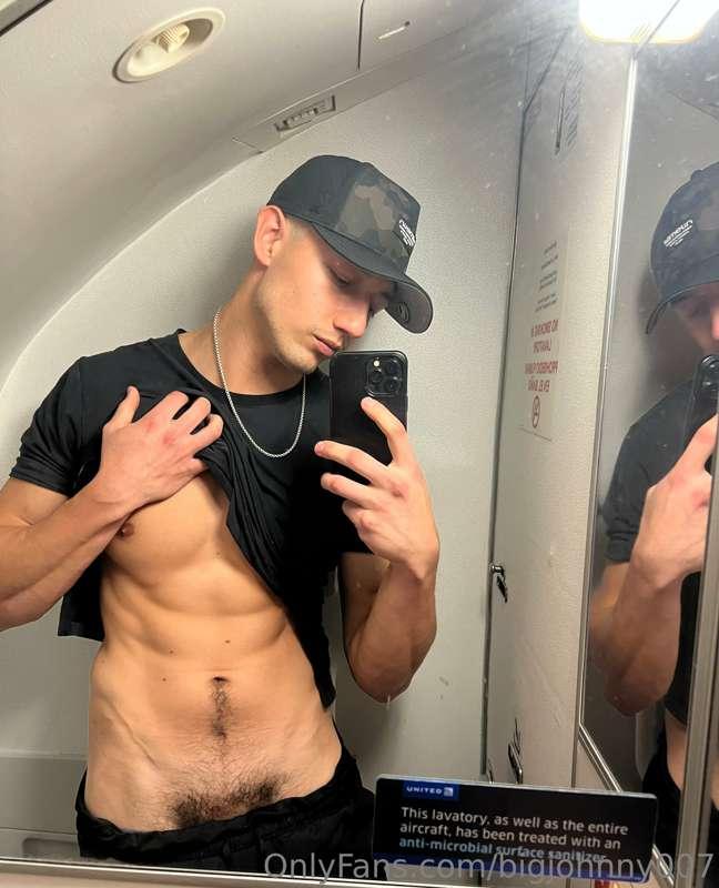 Horny and currently on an airplane ✈️