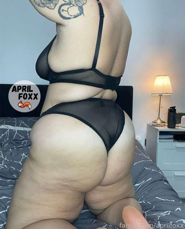 aprilfoxx image #0