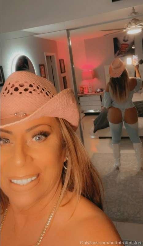 hottotrottotsfree image #1