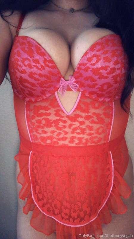 Do you like my all natural triple D’s?🍒