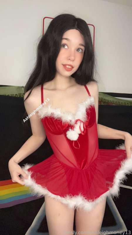 Ready to meet Santa! ❤️🤍

#skinny #petite #christmas #boobs #tinytits #titties #goth