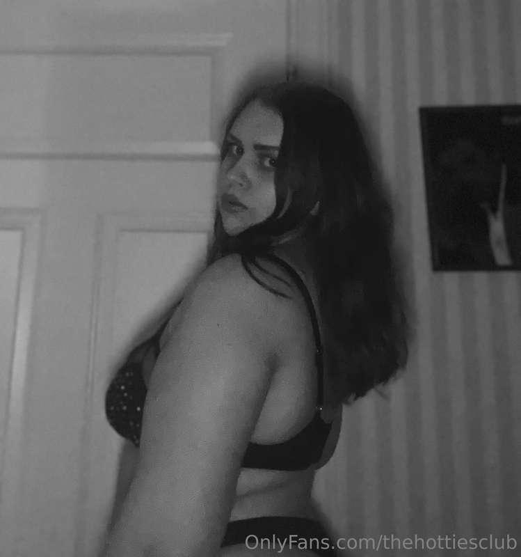 thehottiesclub image #4