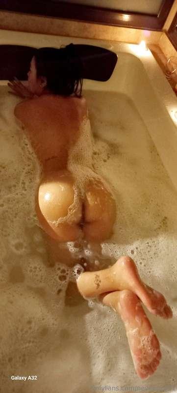 With bubble bath. You join this relaxing and beautiful place..
