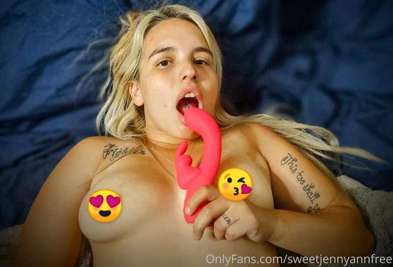 Cum and watch me enjoy my toy and my juices. 💦💦💦💦💦
