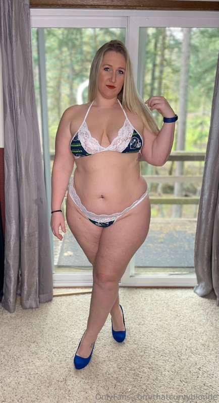 Curvy and sexy 🤩😍❤️