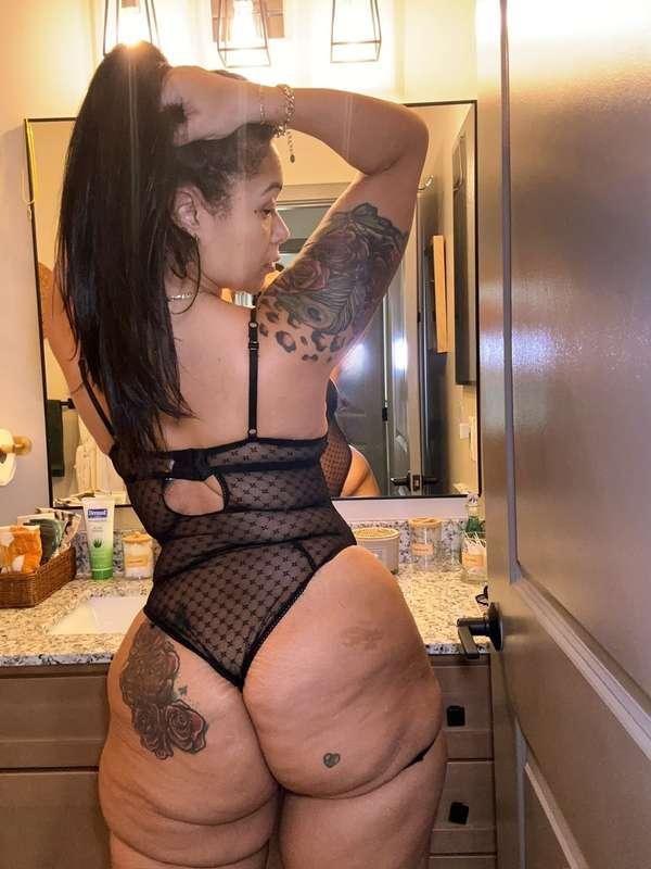 Keep calm and stay naughty 👑🍑