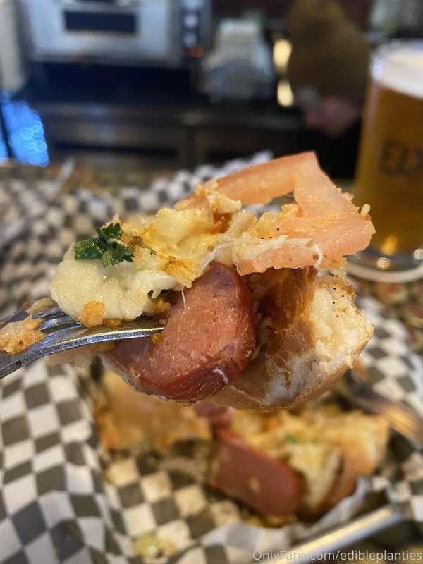 tiptoethrumytwolips image #3