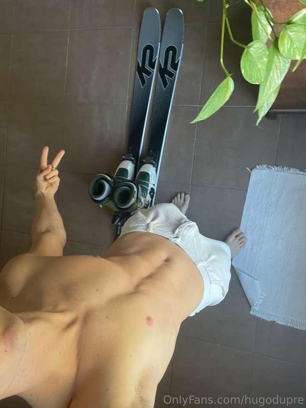 J’ai mes nouveaux skis et chaussures !! 
Je suis prêt pour l..