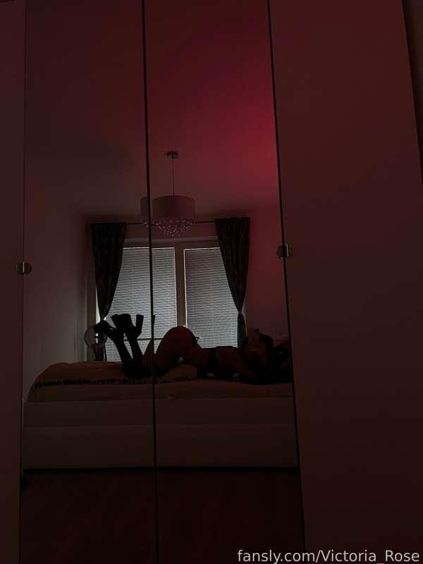 victoria_rose image #0