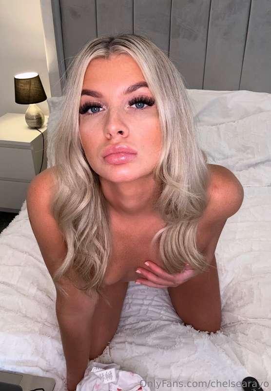 can I suck your dick daddy?😈