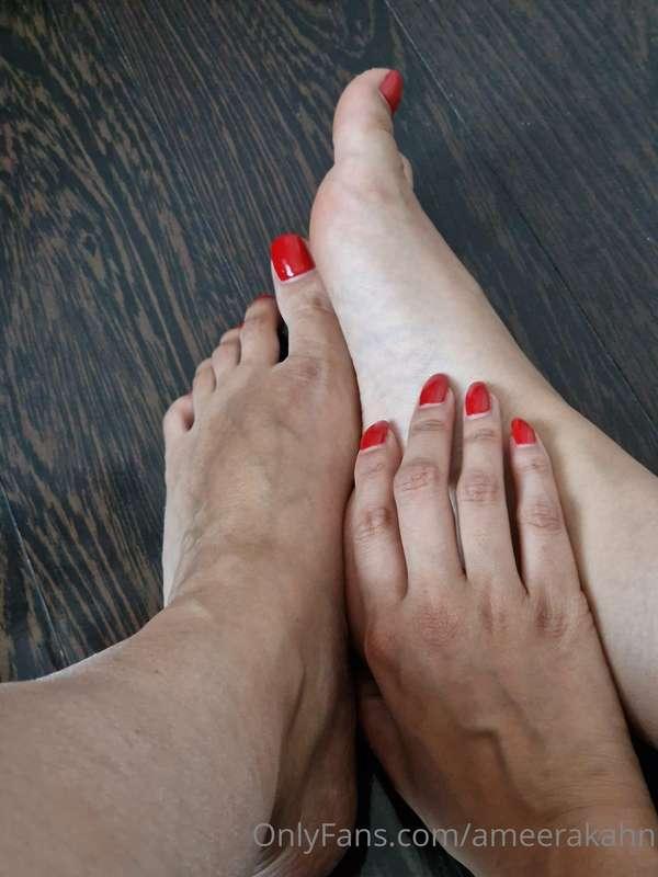 PrettyRedHandsandFeet
What other colours did you have in min..