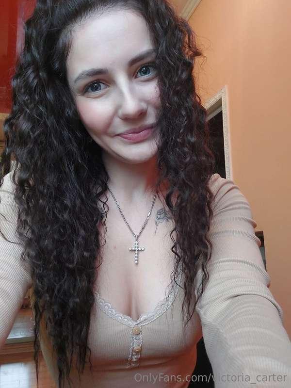 In a girl should be beautiful two things - it's a look and l..