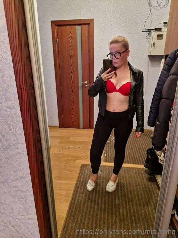 I'm so bored, let's have some fun?🤭