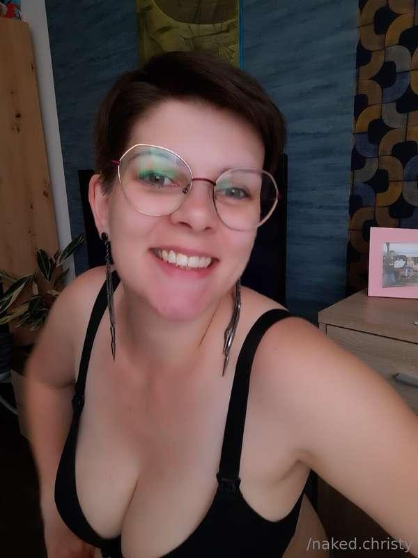 😁