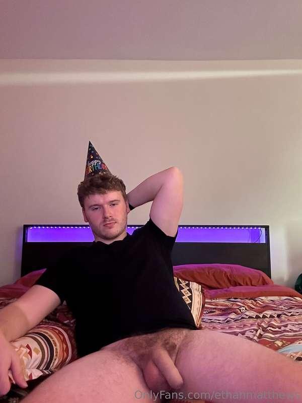 Some photos from my birthday! Jerked off and nutted for y’al..