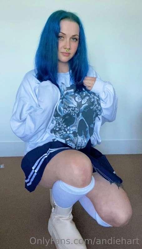 one might presume that i like the colour blue 😏💙