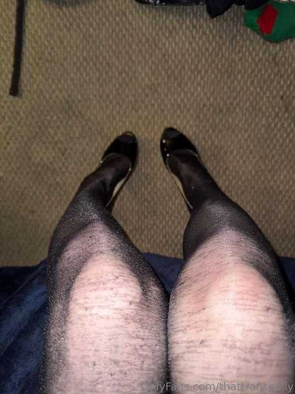 Who wants to be in between them 🥺😏