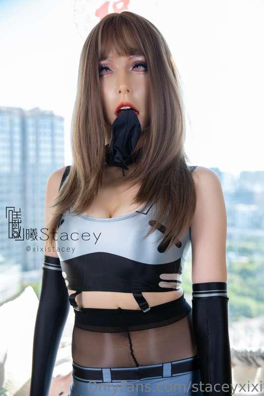 When she put on this poppy mask and take on the hot spy suit..