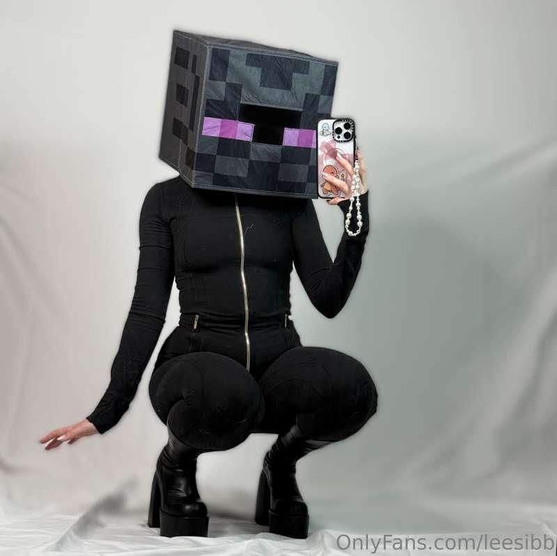 dont look in my eyes...or i might chase you forever