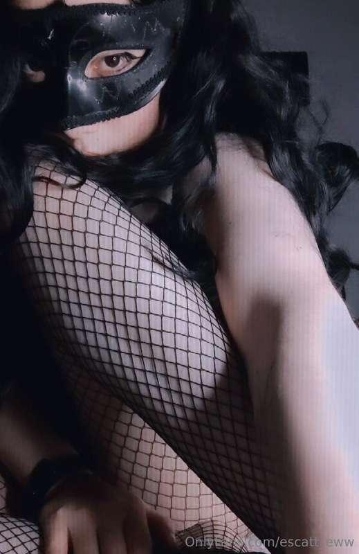 Fall in love with me 🖤✨